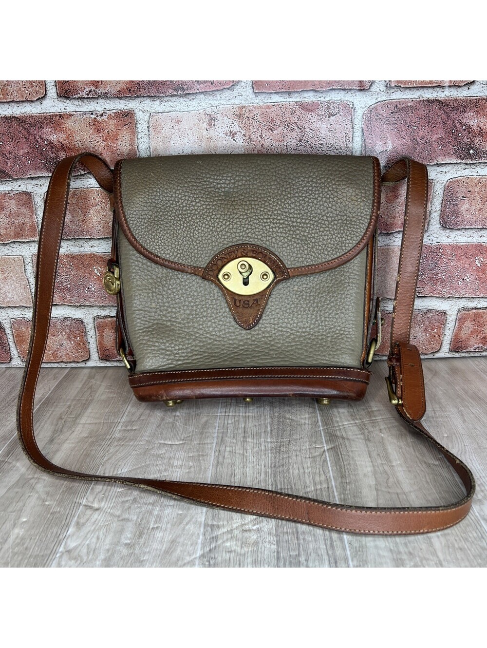 Vintage Dooney And Bourke Cavalry Spectator Taupe Pebbled Leather Crossbody Bag